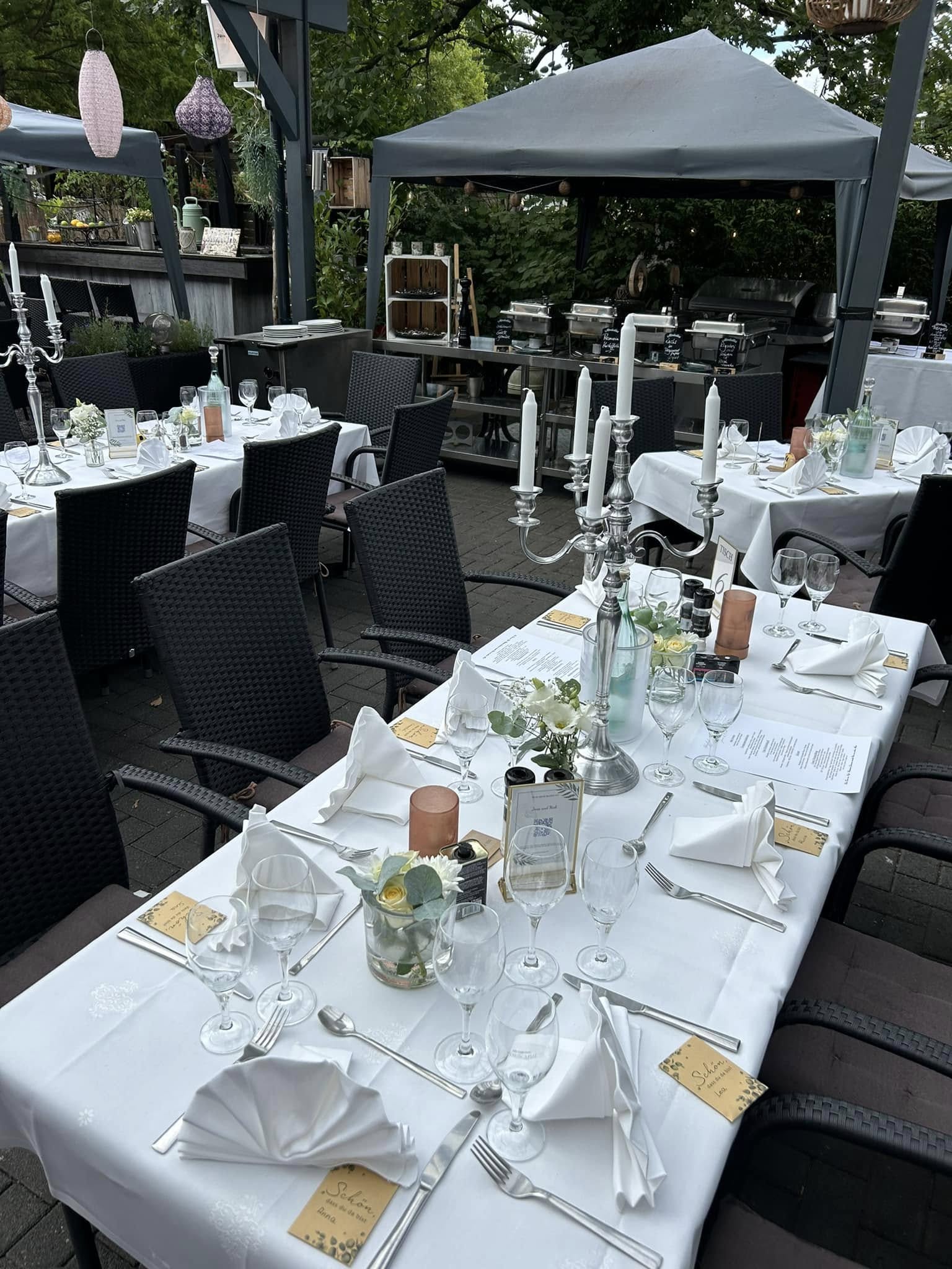 Restaurant Jedermann Moers Außenansicht gegenüber Friedhof Hülsdonk